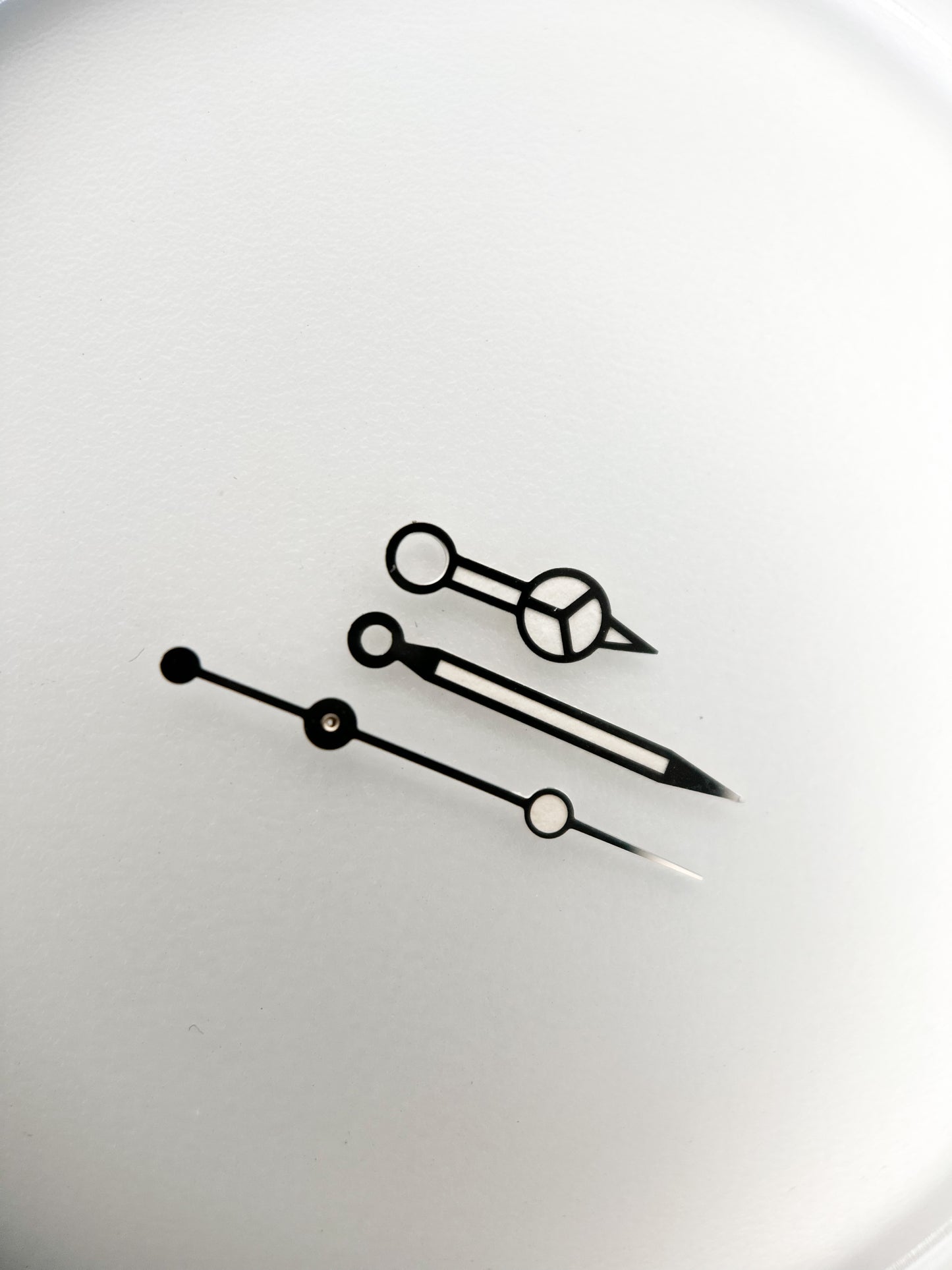 Handset | Vintage | Merc Style Hands | ETA 2824