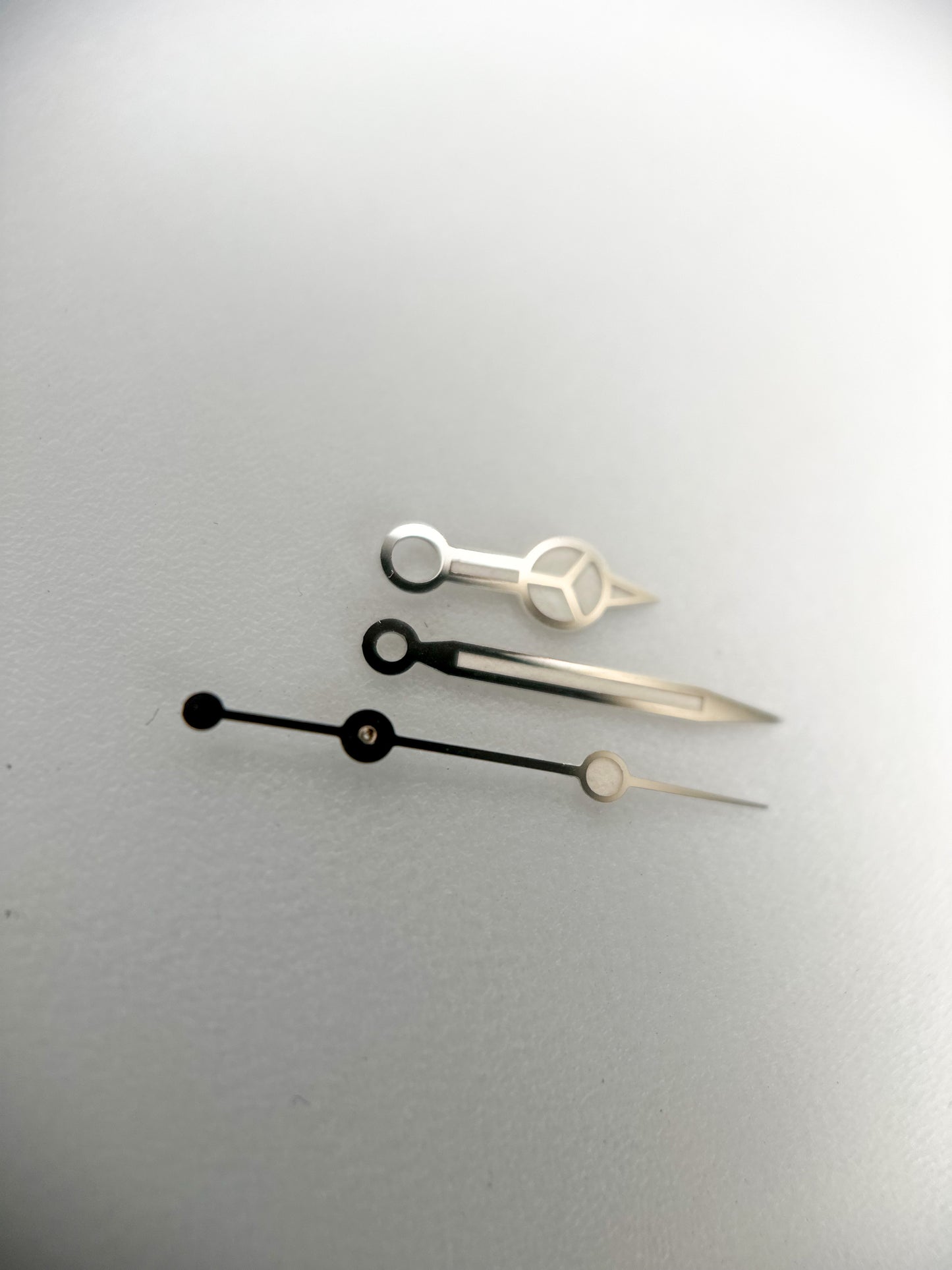 Handset | Vintage | Merc Style Hands | ETA 2824